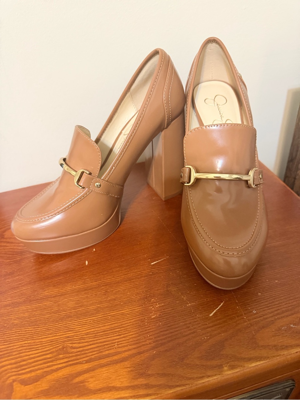 Jessica Simpson Tan Patent Platform Loafers with Gold Bit